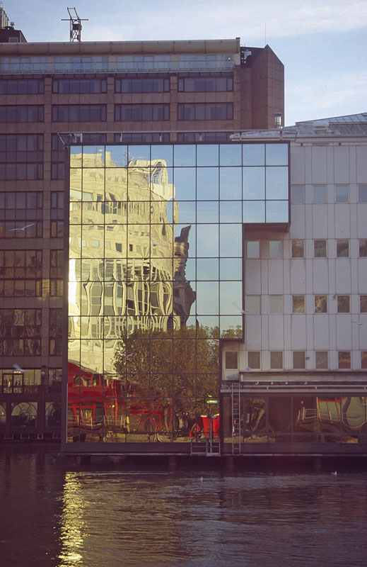 Canary Warf Reflections